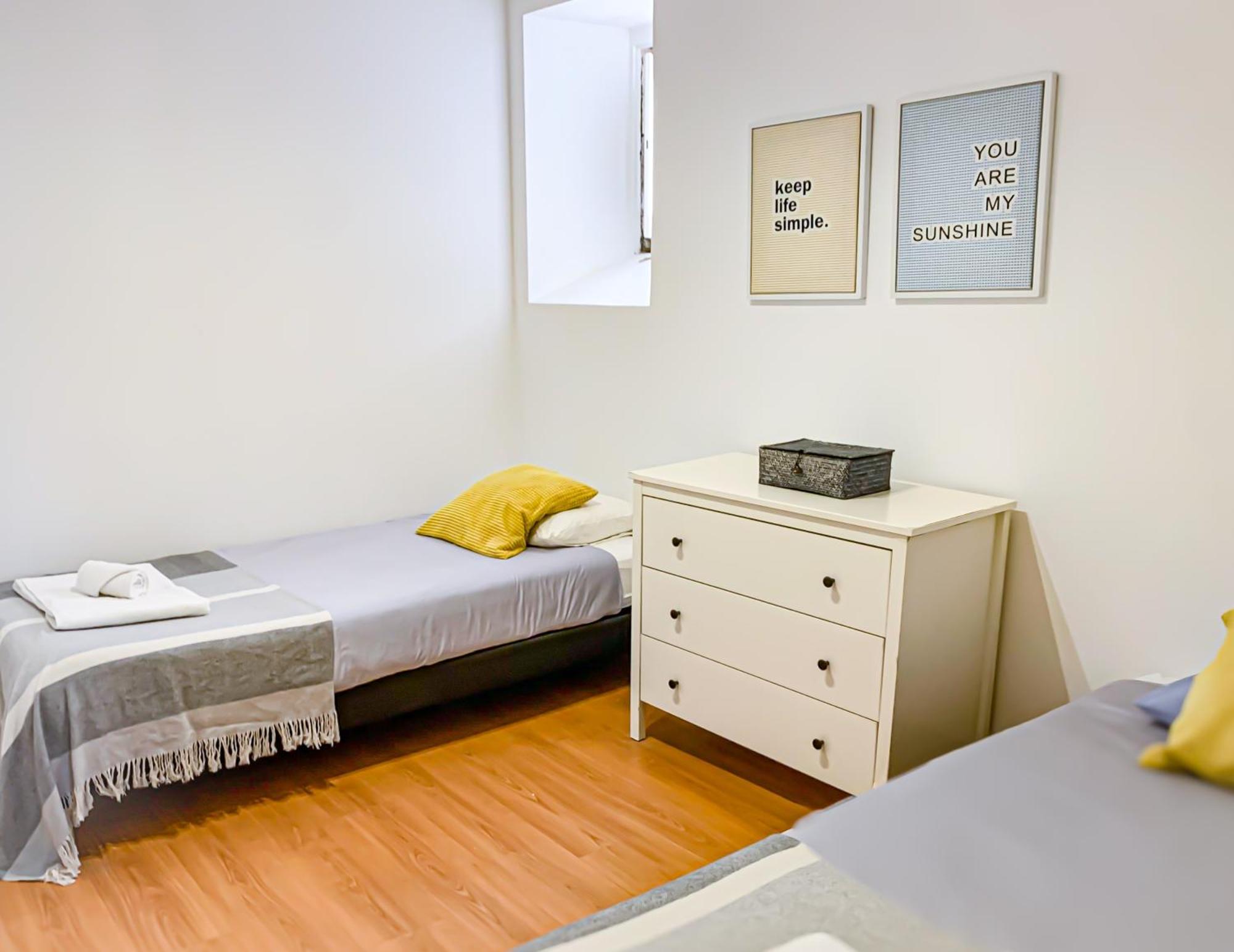 T2 Apartment -Cascais Center - 100M From Beach Bagian luar foto